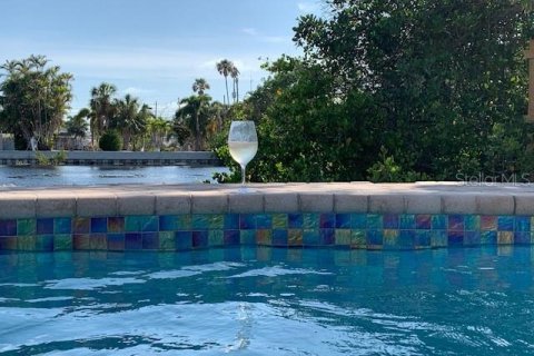 Casa en venta en Holmes Beach, Florida, 2 dormitorios, 176.14 m2 № 1798400 - foto 9