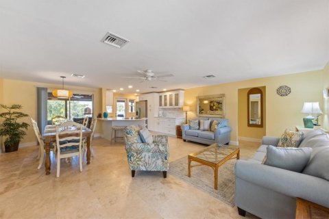 Casa en venta en Holmes Beach, Florida, 2 dormitorios, 176.14 m2 № 1798400 - foto 26