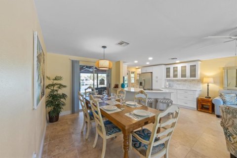Casa en venta en Holmes Beach, Florida, 2 dormitorios, 176.14 m2 № 1798400 - foto 24