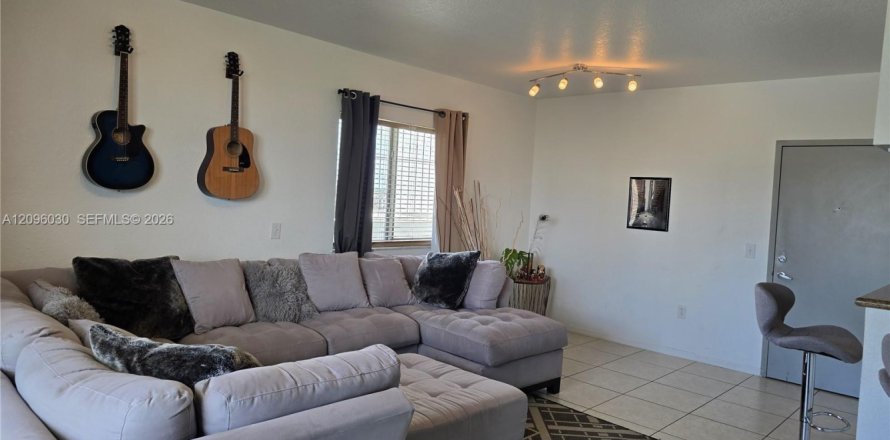 Condo in Miami, Florida, 2 bedrooms  № 2387946