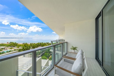 Condo in Miami Beach, Florida, 2 bedrooms  № 1981517 - photo 17