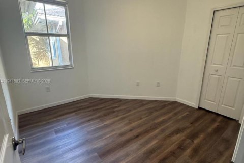 Condominio en alquiler en Doral, Florida, 2 dormitorios, 115.2 m2 № 2059870 - foto 9