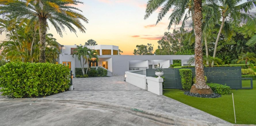 House in Jupiter, Florida 5 bedrooms, 437.29 sq.m. № 2087904