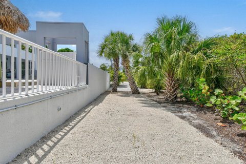 House in Jupiter, Florida 5 bedrooms, 437.29 sq.m. № 2087904 - photo 26