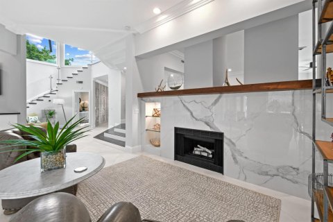 House in Jupiter, Florida 5 bedrooms, 437.29 sq.m. № 2087904 - photo 10