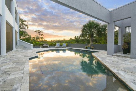 House in Jupiter, Florida 5 bedrooms, 437.29 sq.m. № 2087904 - photo 17