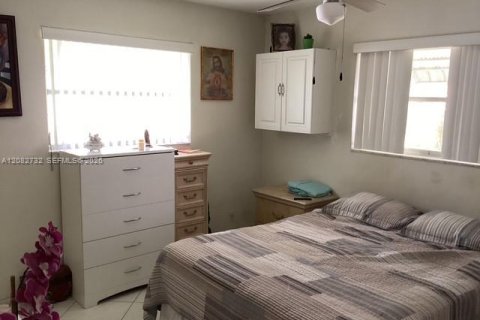 Villa ou maison à vendre à Tamarac, Floride: 2 chambres, 106.84 m2 № 2348598 - photo 12