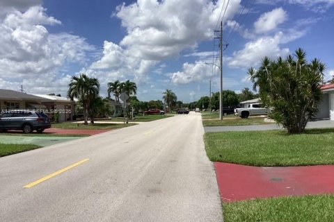 Villa ou maison à vendre à Tamarac, Floride: 2 chambres, 106.84 m2 № 2348598 - photo 5