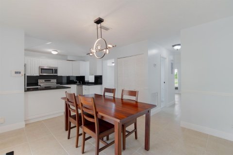 Touwnhouse à louer à Wellington, Floride: 3 chambres, 138.98 m2 № 2360014 - photo 10