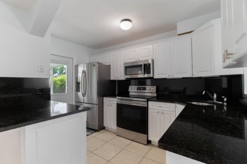 Touwnhouse à louer à Wellington, Floride: 3 chambres, 138.98 m2 № 2360014 - photo 6