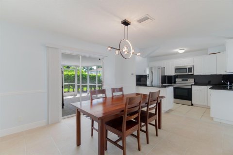 Touwnhouse à louer à Wellington, Floride: 3 chambres, 138.98 m2 № 2360014 - photo 9