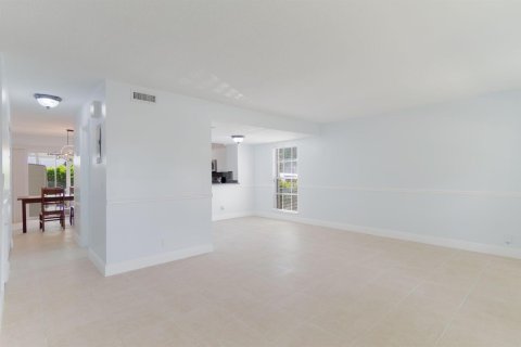 Touwnhouse à louer à Wellington, Floride: 3 chambres, 138.98 m2 № 2360014 - photo 4