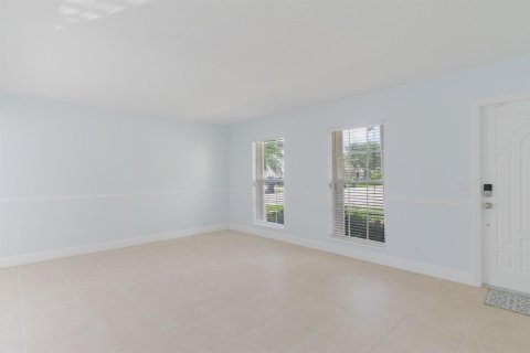 Touwnhouse à louer à Wellington, Floride: 3 chambres, 138.98 m2 № 2360014 - photo 13