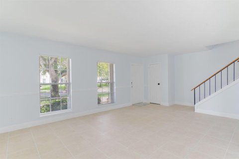 Touwnhouse à louer à Wellington, Floride: 3 chambres, 138.98 m2 № 2360014 - photo 3