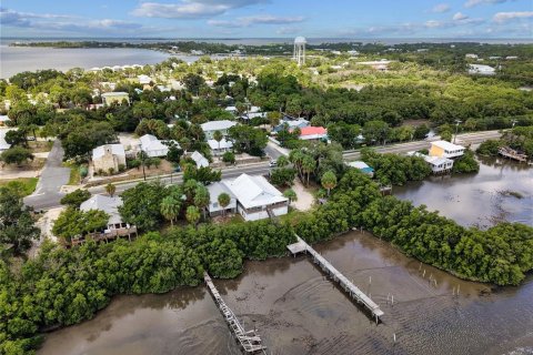 Commercial property in Cedar Key, Florida 6 bedrooms, 189.15 sq.m. № 2323286 - photo 11