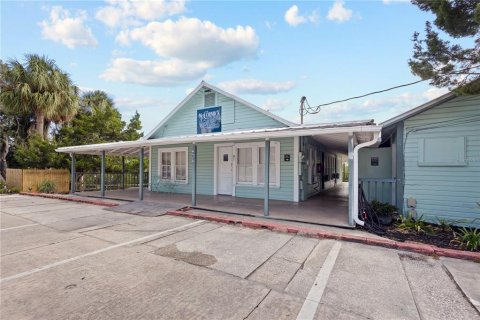 Immobilier commercial à Cedar Key, Floride 6 chambres, 189.15 m2 № 2323286