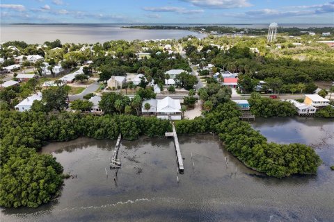 Commercial property in Cedar Key, Florida 6 bedrooms, 189.15 sq.m. № 2323286 - photo 12