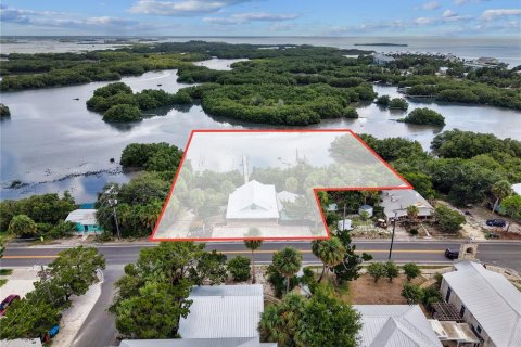 Commercial property in Cedar Key, Florida 6 bedrooms, 189.15 sq.m. № 2323286 - photo 16