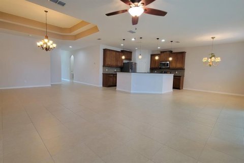 House in Valrico, Florida 4 bedrooms, 224.73 sq.m. № 2215952 - photo 14