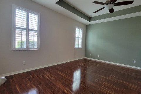 House in Valrico, Florida 4 bedrooms, 224.73 sq.m. № 2215952 - photo 18
