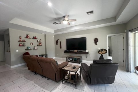 House in LaBelle, Florida 3 bedrooms, 169.55 sq.m. № 1657424 - photo 3
