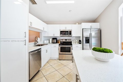 Villa ou maison à vendre à Weston, Floride: 4 chambres, 146.04 m2 № 2001366 - photo 15