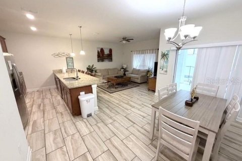 Touwnhouse à vendre à Davenport, Floride: 4 chambres, 176.7 m2 № 2353375 - photo 8
