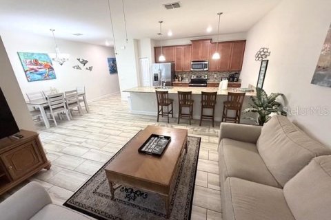 Touwnhouse à vendre à Davenport, Floride: 4 chambres, 176.7 m2 № 2353375 - photo 5