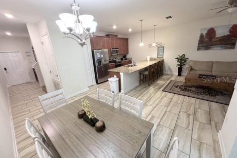 Touwnhouse à vendre à Davenport, Floride: 4 chambres, 176.7 m2 № 2353375 - photo 11