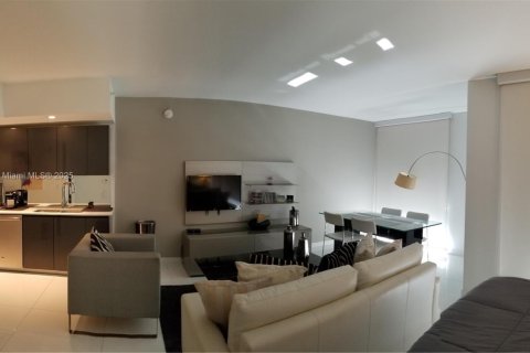 Copropriété à louer à Miami, Floride: 51.19 m2 № 1959847 - photo 1