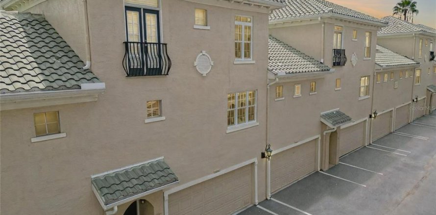 Condo à Tampa, Floride, 3 chambres  № 1917232