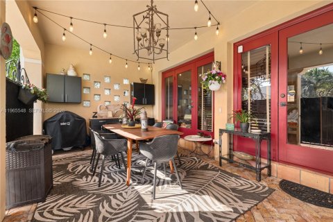 Casa en venta en Miami Beach, Florida, 3 dormitorios, 144.37 m2 № 2027562 - foto 17