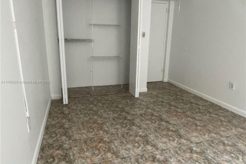 Copropriété à vendre à North Miami, Floride: 2 chambres, 95.04 m2 № 1704284 - photo 13