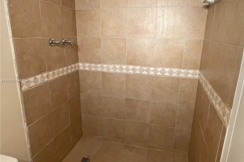 Copropriété à vendre à North Miami, Floride: 2 chambres, 95.04 m2 № 1704284 - photo 10