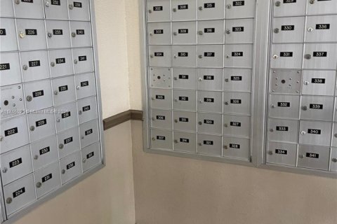 Copropriété à vendre à North Miami, Floride: 2 chambres, 95.04 m2 № 1704284 - photo 26