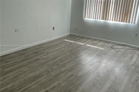 Copropriété à vendre à North Miami, Floride: 2 chambres, 95.04 m2 № 1704284 - photo 19