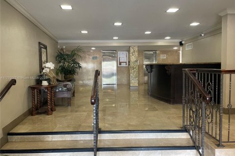 Copropriété à vendre à North Miami, Floride: 2 chambres, 95.04 m2 № 1704284 - photo 27