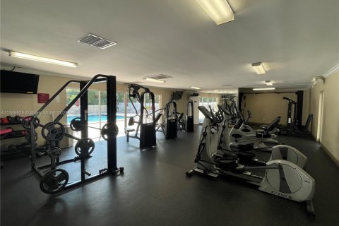 Copropriété à vendre à North Miami, Floride: 2 chambres, 95.04 m2 № 1704284 - photo 30