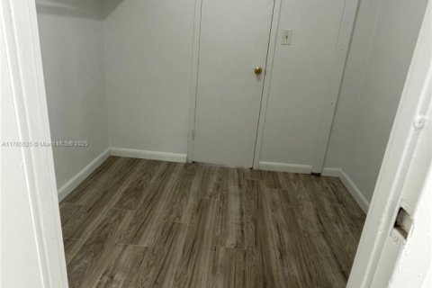 Copropriété à vendre à North Miami, Floride: 2 chambres, 95.04 m2 № 1704284 - photo 16