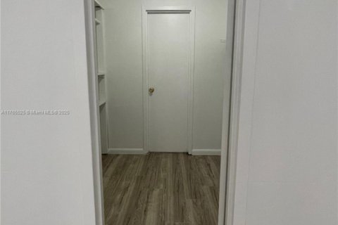 Copropriété à vendre à North Miami, Floride: 2 chambres, 95.04 m2 № 1704284 - photo 14