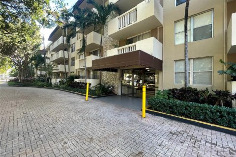 Copropriété à vendre à North Miami, Floride: 2 chambres, 95.04 m2 № 1704284 - photo 2