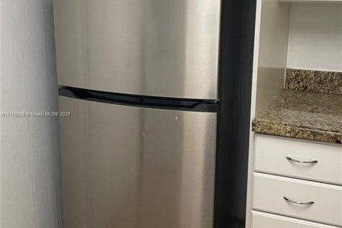 Copropriété à vendre à North Miami, Floride: 2 chambres, 95.04 m2 № 1704284 - photo 3