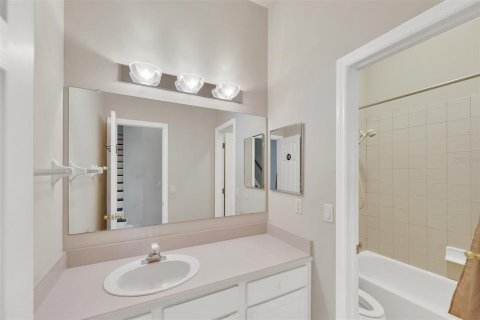 Villa ou maison à vendre à Tampa, Floride: 4 chambres, 278.8 m2 № 2319019 - photo 28