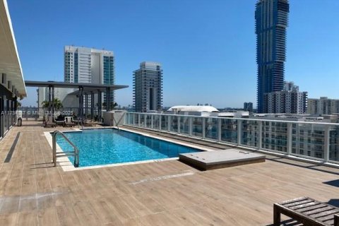 Condominio en venta en Miami, Florida, 1 dormitorio, 52.03 m2 № 1985022 - foto 4