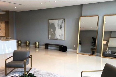 Condominio en venta en Miami, Florida, 1 dormitorio, 52.03 m2 № 1985022 - foto 3