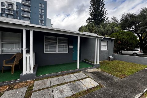 Immobilier commercial à vendre à Hollywood, Floride: 127.28 m2 № 1982854 - photo 6