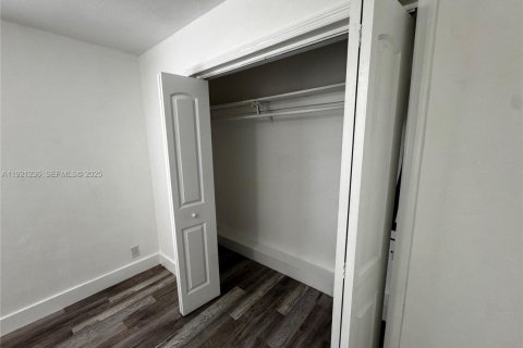 Immobilier commercial à vendre à Hollywood, Floride: 127.28 m2 № 1982854 - photo 26