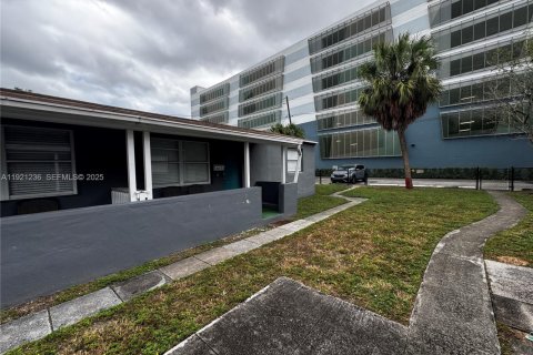Immobilier commercial à vendre à Hollywood, Floride: 127.28 m2 № 1982854 - photo 8
