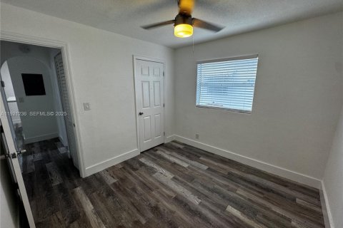 Immobilier commercial à vendre à Hollywood, Floride: 127.28 m2 № 1982854 - photo 15