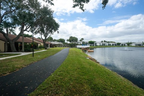 Condominio en alquiler en West Palm Beach, Florida, 2 dormitorios, 98.85 m2 № 1119870 - foto 1